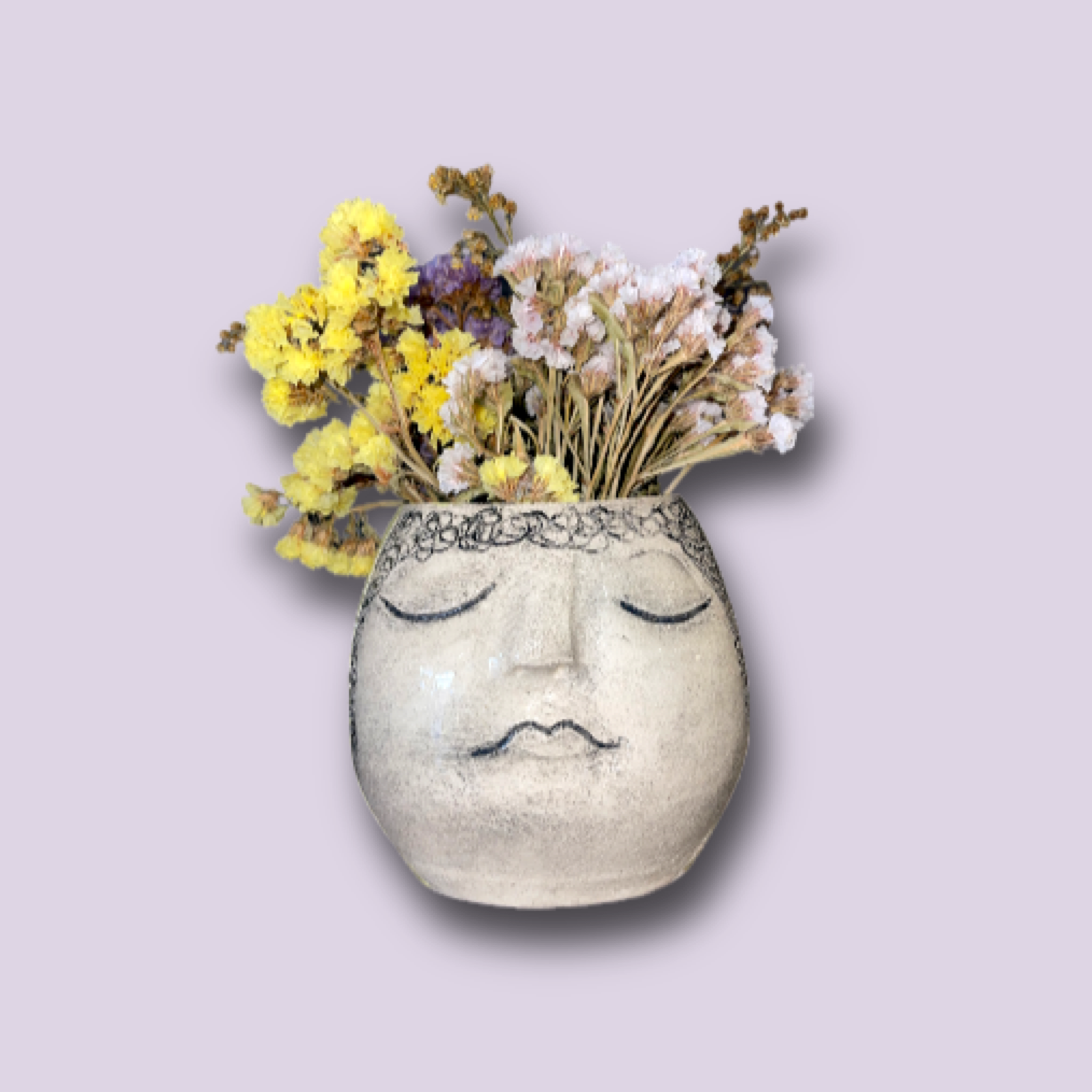 Ceramic vase by Almavina