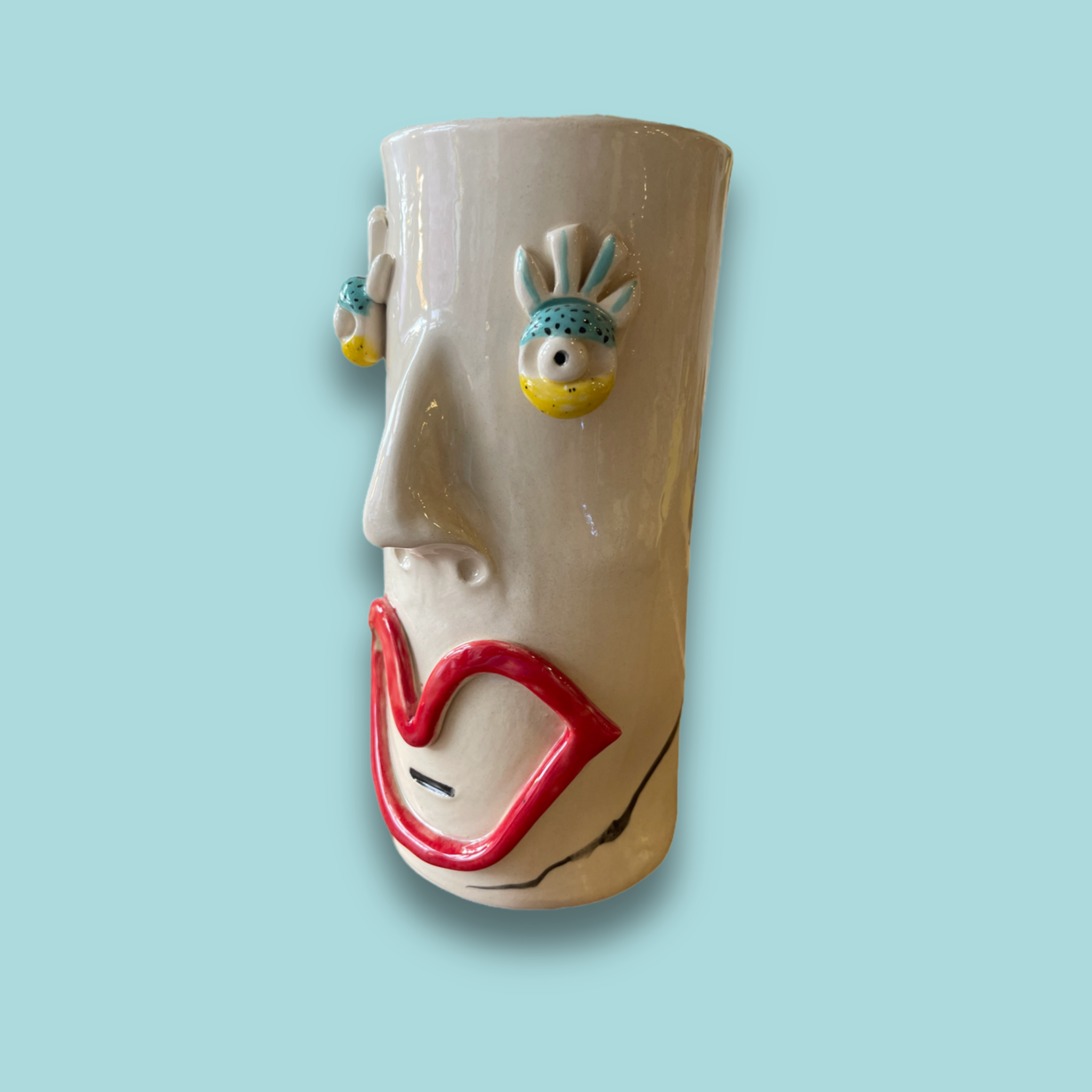 Vaidosa vase by Paula Teixeira